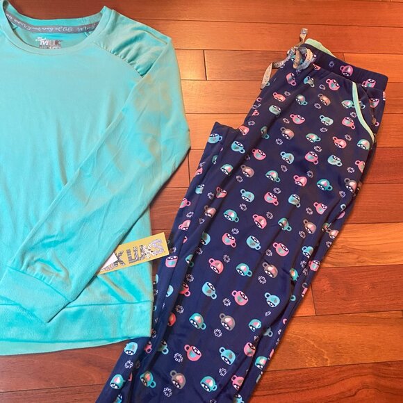 Muk Luks Pajama Set Size Medium - Picture 3 of 9